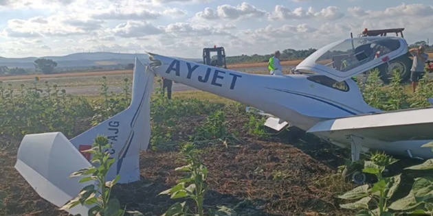 Eğitim Uçağı Sert İniş Yaptı, Öğrenci Pilot Yaralandı